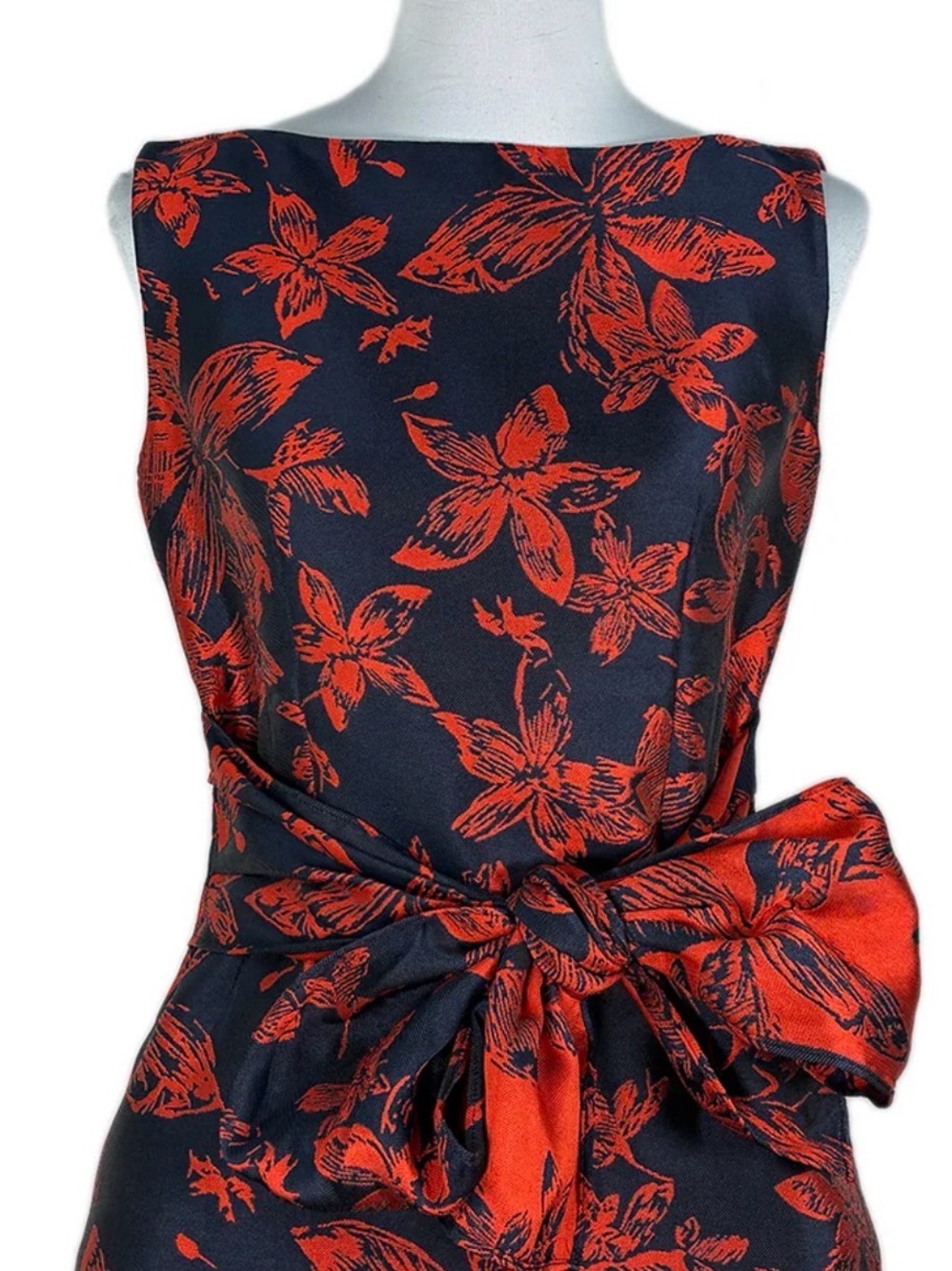 CH Carolina Herrera Navy and Red Floral Sleeveless Tunic with Waist Tie size 6
